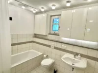 KT92612_Wannenbad OG en Suite