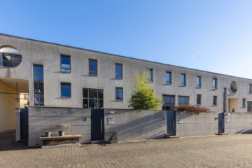 Einzigartiger Lebensraum in einem Atelierhaus in zentraler & ruhiger Lage von Düsseldorf mit TG - 9219162_Haus Düsseldorf_Marcus Trapp Immobilien_52A4583 (19051)
