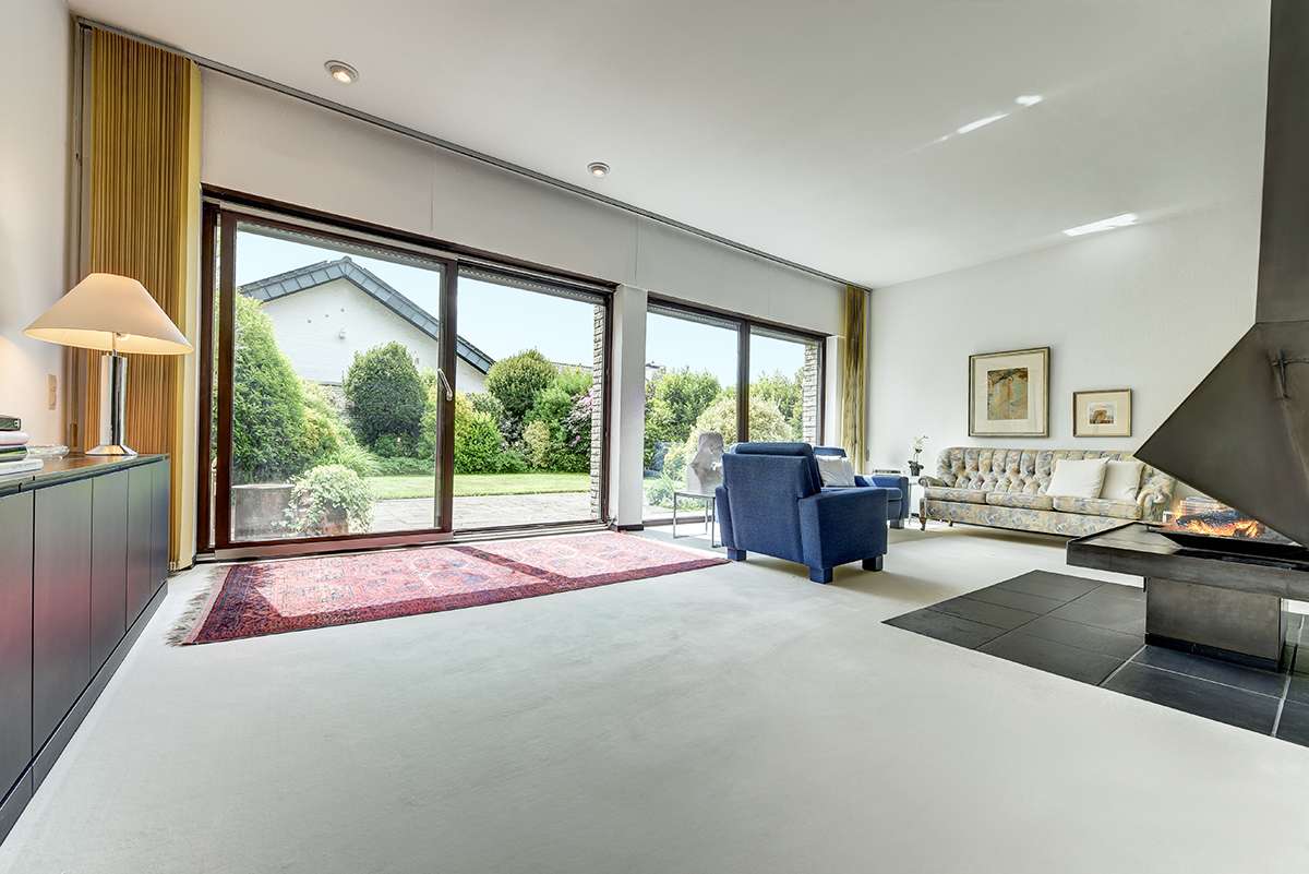Haus Neuss_Marcus Trapp Immobilien 12 mit Feuer