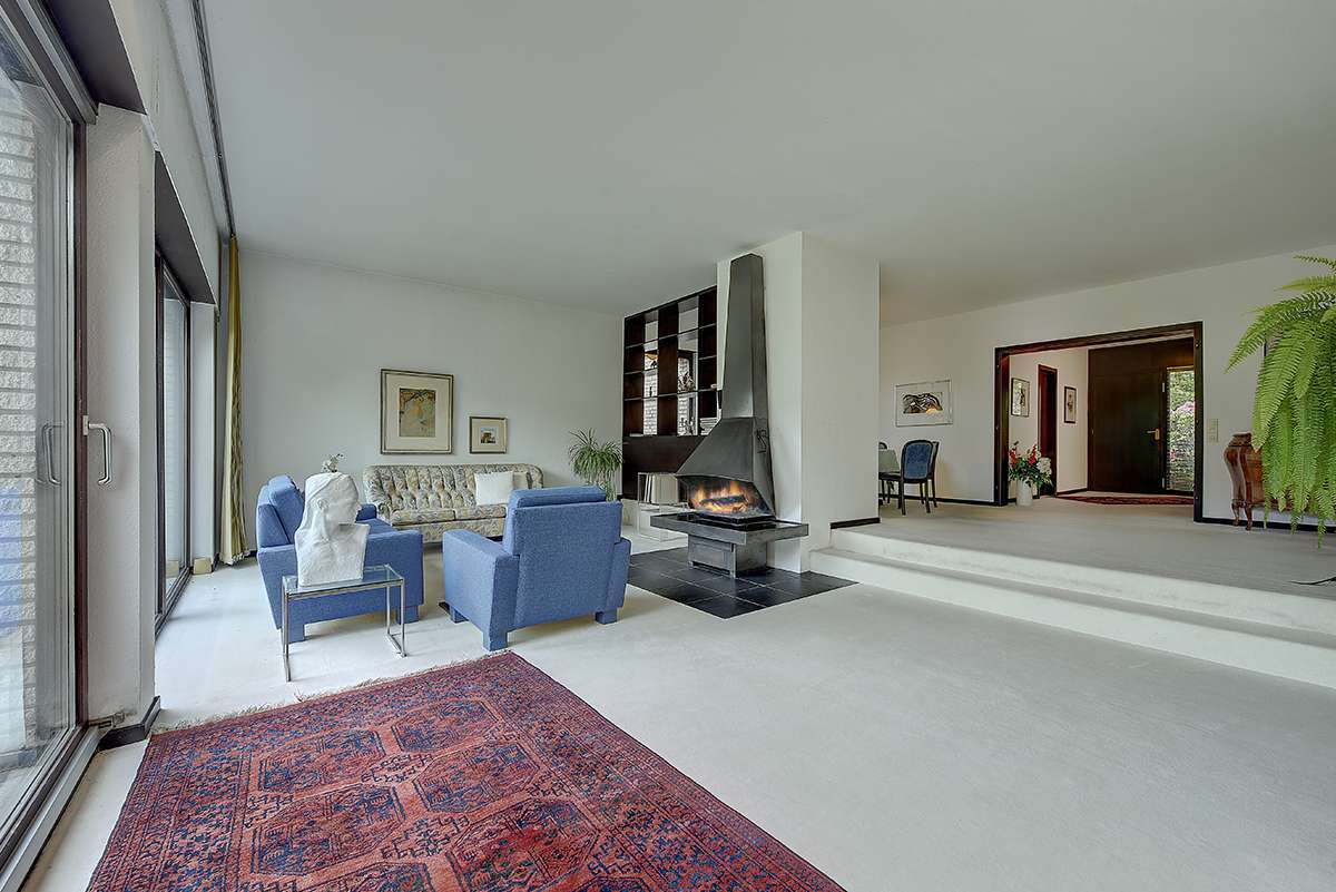 Haus Neuss_Marcus Trapp Immobilien 22 mit Feuer