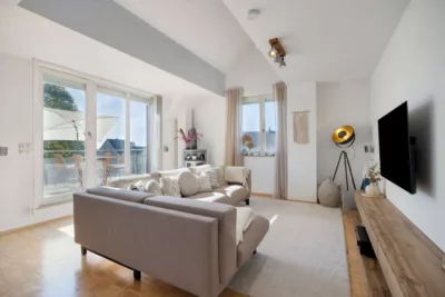 Charmante Maisonettewohnung mit Süd-Balkon, Empore und viel Raum für die schönen Dinge des Lebens - KT92611 Wohnzimmer (20358)