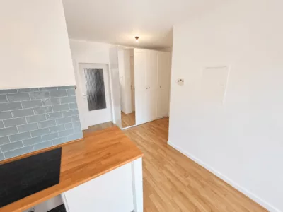 Offen, modern und urban wohnen – stilvolle 2-Zimmer-Wohnung mit Balkon in Düsseldorf-Flingern - Wohnung Düsseldorf mit KI bearbeitet, 18_35_25 (19527)